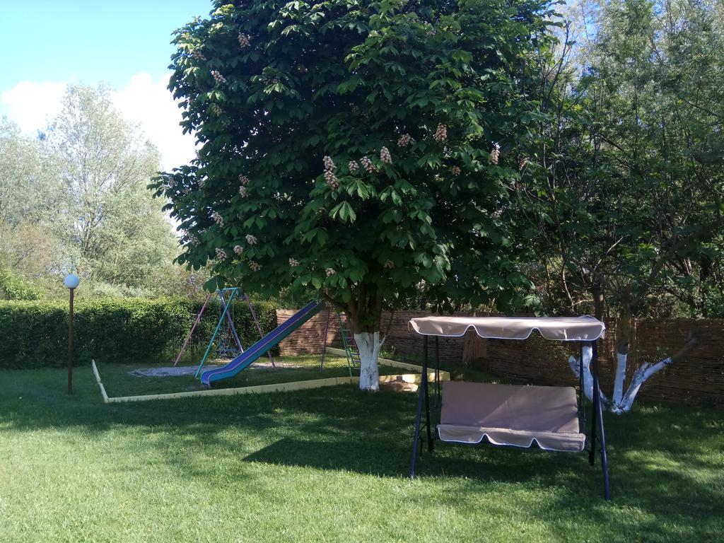 Zisis Garden Studios Ioannina Exterior foto